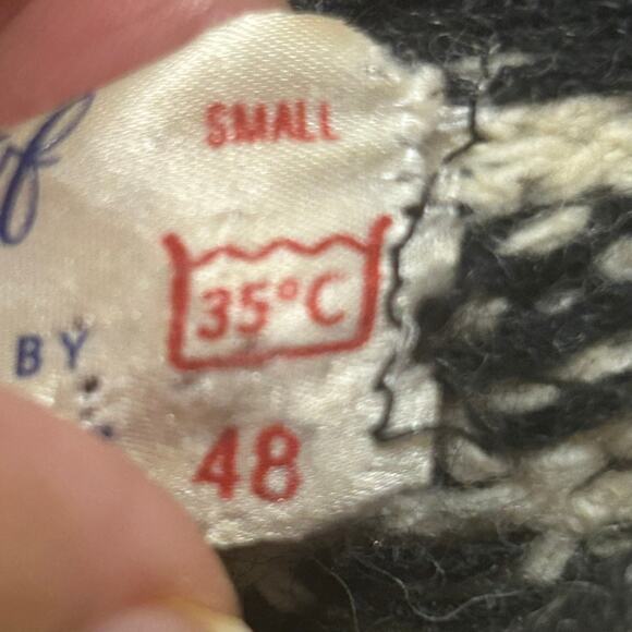 Fana Knit Norway Vintage Sweater Mens S Blue Beige Long Sleeve Chunky Warm - Picture 7 of 13